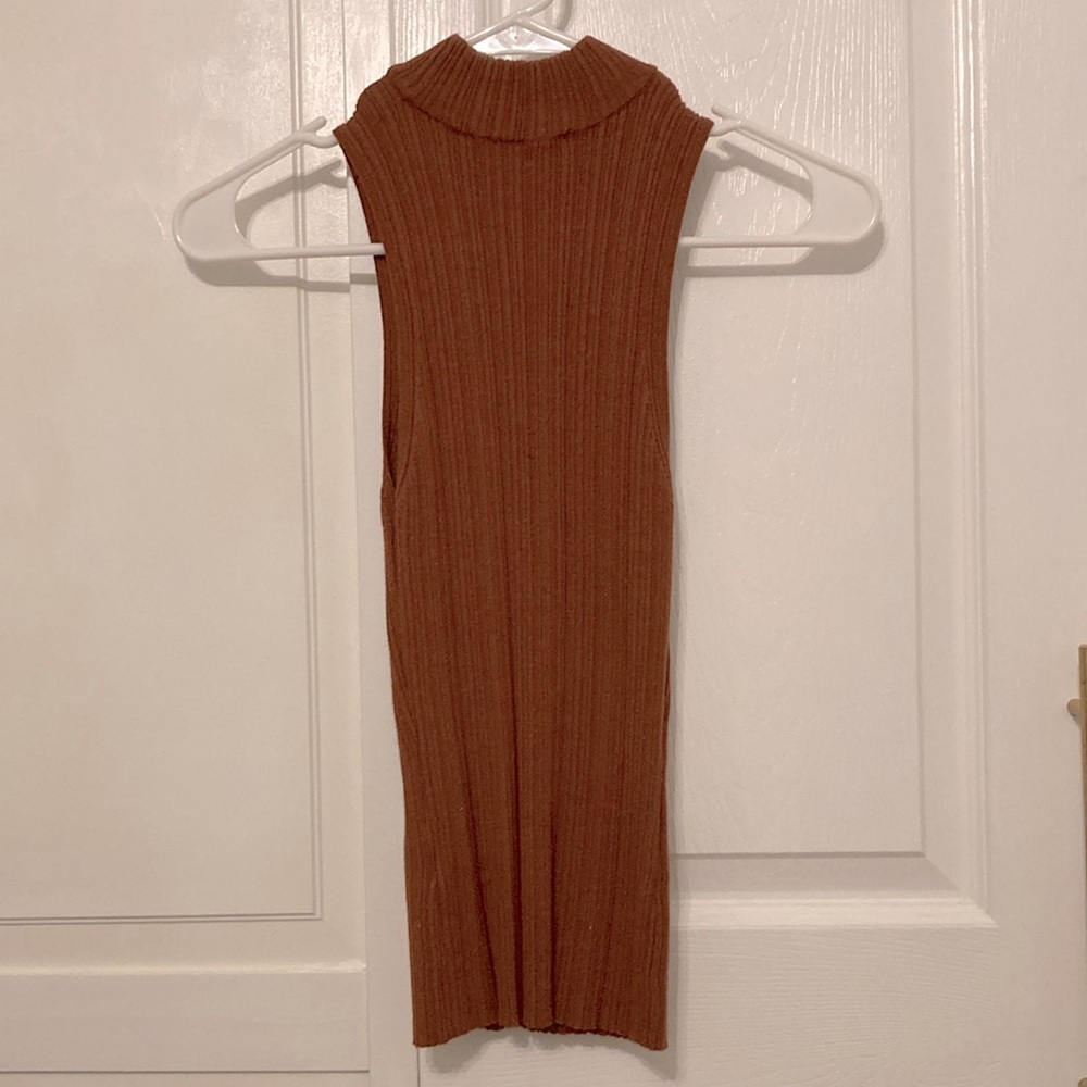WAYF Ribbed Top - Picture 4 of 4